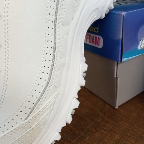 Skecher D'Lites Bright Sky NWT - Picture 10 of 12